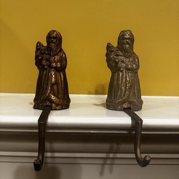 Vintage Bombay Company 2 Brass Victorian Santa Stocking Holder Christmas 1993 - Picture 3 of 15